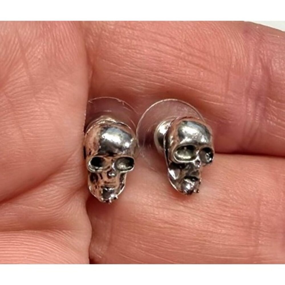 New Silver‎ Tone Skull Stud Pierced Earrings Small .33" Gothic Skeleton Head